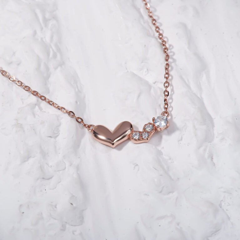 Mini Hearts necklace.