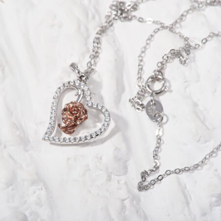 Heart pendant with Rose necklace.