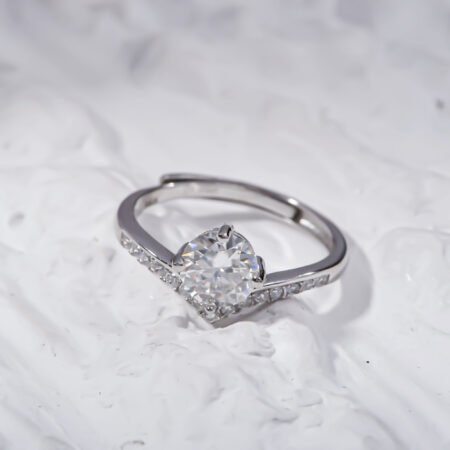 Heart of Ice 1ct Moissanite Ring
