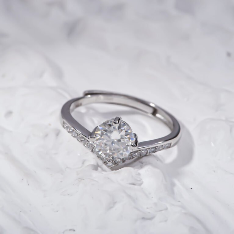 Heart of Ice 1ct Moissanite Ring