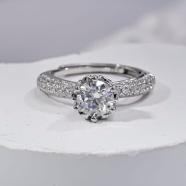 Crown Jewel 1ct Moissanite Ring