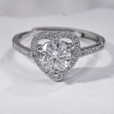 Ice in the Heart 1ct Moissanite Ring