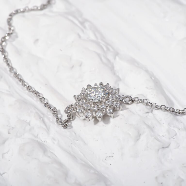Frosty Snowflakes Moissanite Bracelet